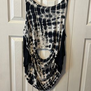 Spenglish tie dye tank size S